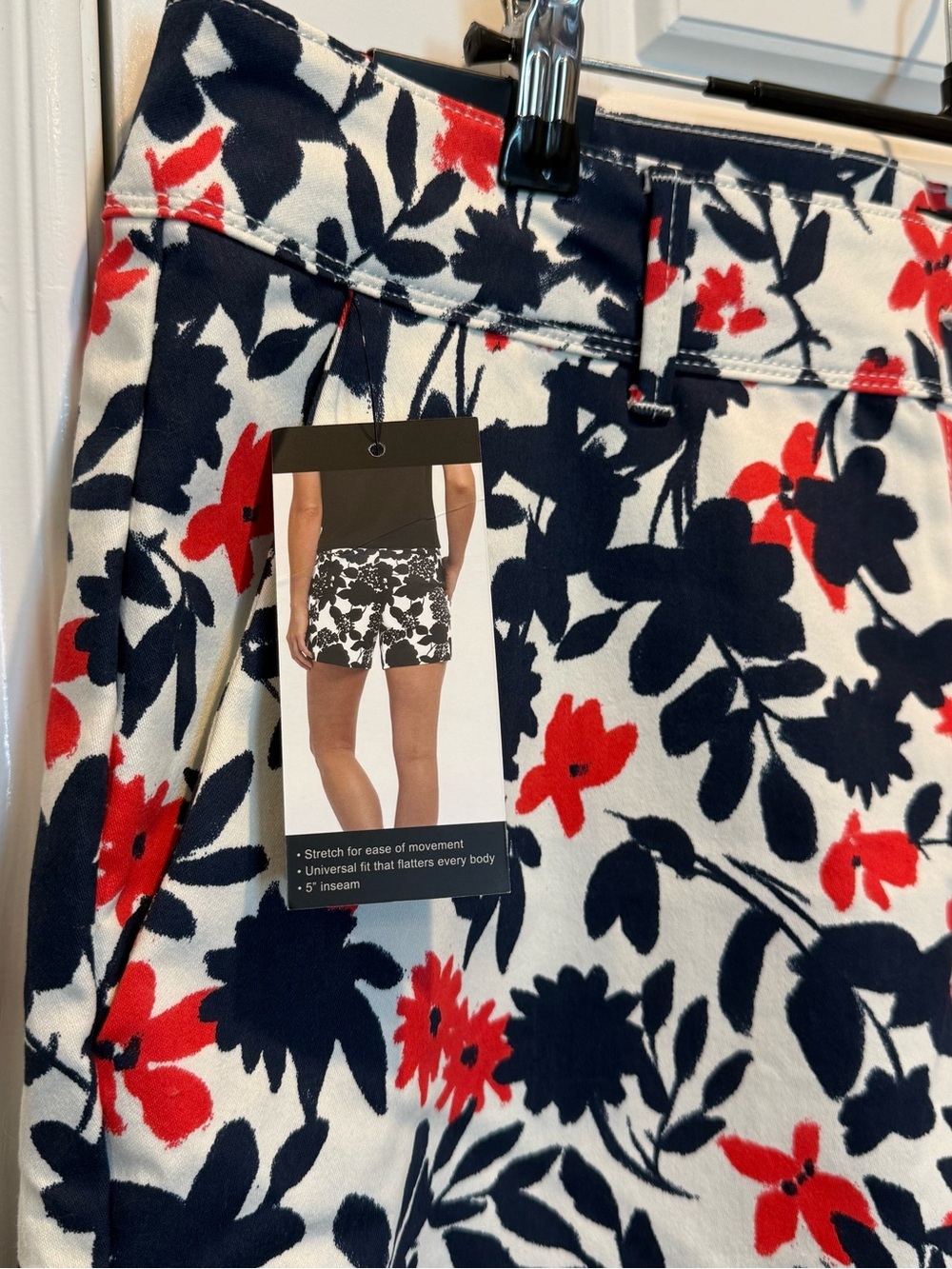 The Limited Red & Navy Floral Cotton Shorts NWT - Picture 4 of 9